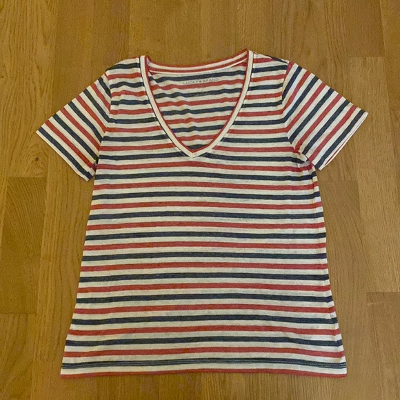 Lucky Brand Tops - Lucky brand V neck tee